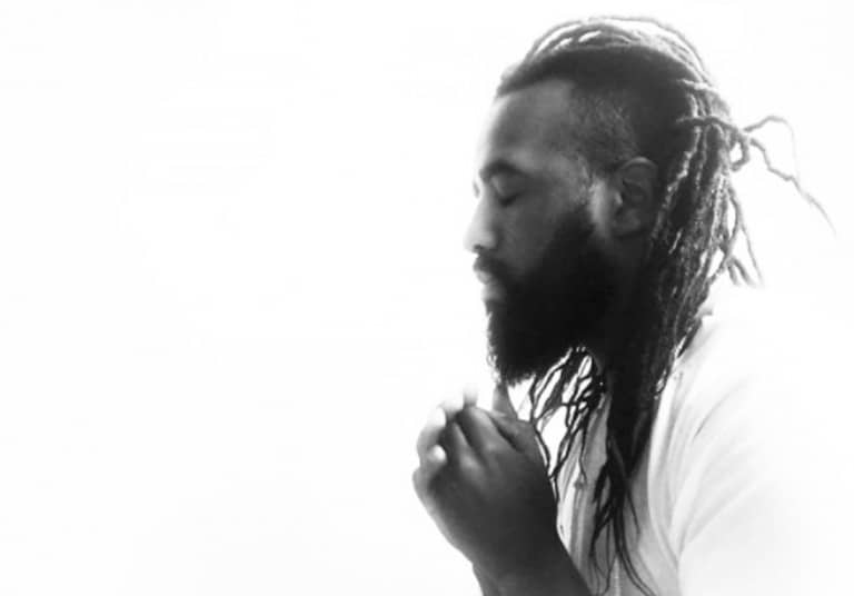 Leia o artigo Roger Cipó: fotografia de Terreiro contra intolerância