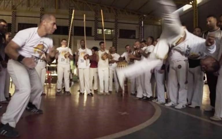Leia o artigo Capoeira gospel cresce e gera tensão entre evangélicos e movimentos negros