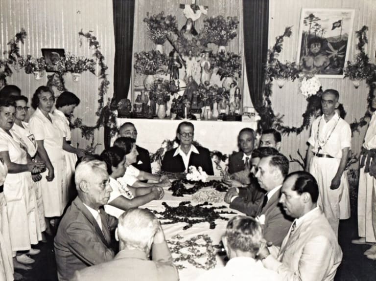 Leia o artigo História da Umbanda: nunca foi simples estabelecer a religião