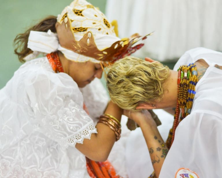 Leia o artigo Educação mediúnica: mitos e preconceitos na Umbanda