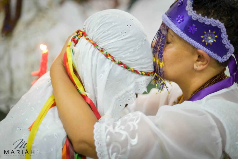 Leia o artigo Vem pelo amor ou pela dor à Umbanda?