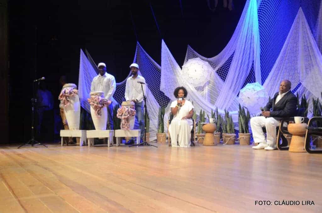 Record News está exibindo direito de resposta afro 2 Record News