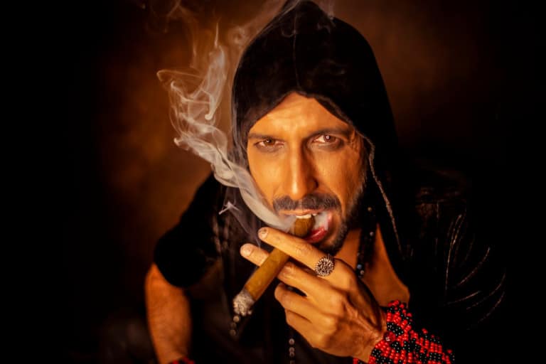 Leia o artigo Como você se relaciona com Exu?