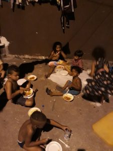 Guerreiros Solidários mobiliza voluntários e distribui refeições a moradores de rua em SP 1