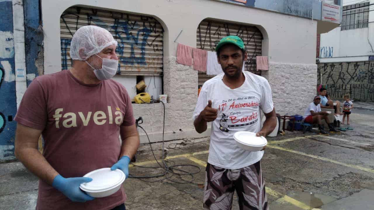 Guerreiros Solidários mobiliza voluntários e distribui refeições a moradores de rua em SP 2 guerreiros solidarios
