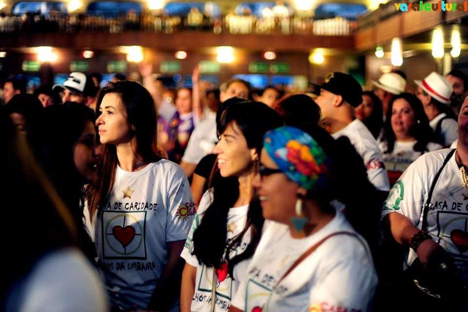 Jovens e Umbanda: religião atrai por sua universalidade 2 jovens e umbanda