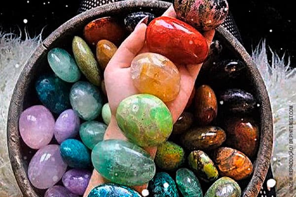 Chakras, Pedras e Cristais: relação e benefícios 2 chakras