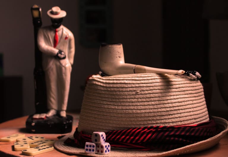 Leia o artigo Zé Pelintra e o poste: por que estas imagens se associam?