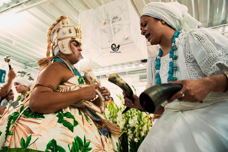 Leia o artigo Surra dos Guias: mais um mito da Umbanda desvendado