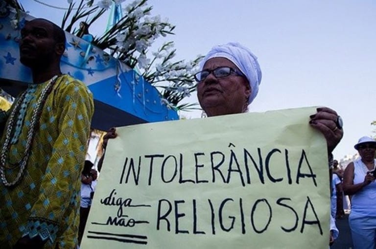 Leia o artigo Quase 80% de Mães e Pais de Santo já sofreram intolerância religiosa